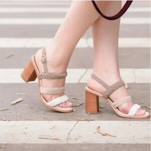 Frye Amy Braided High Heel Open Toe Sandals Shoes in Camel Multi Color Size 6.5